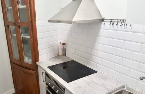 Esquerra de l'Eixample Apartment | 3BR/2BA STUNNING BALCONIED ART NOUVEAU APT, NEXT DOOR TO METRO, CITYWIDE ACCESS