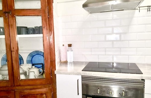 Esquerra de l'Eixample Apartment | 3BR/2BA STUNNING BALCONIED ART NOUVEAU APT, NEXT DOOR TO METRO, CITYWIDE ACCESS