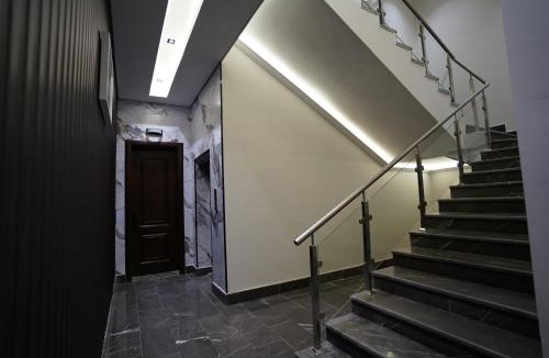 King Abdul Aziz Road Apartment | 3BR next to stars avenue