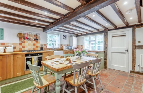 Bethersden Cottage | 4 Bed in Bethersden (oc-r44852)