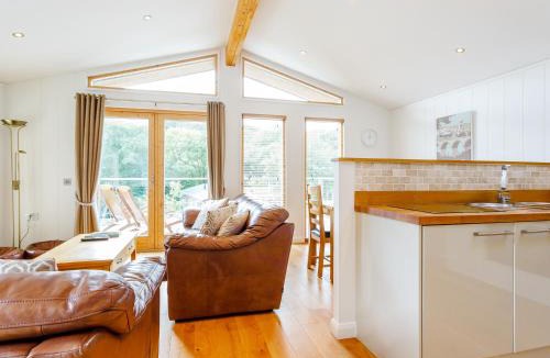 Looe House | 4 Hedgerows