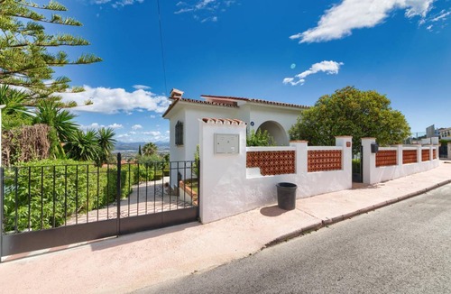 Alhaurin de la Torre Villa | 450 m² Villa ∙ 4 bedrooms ∙ 12 guests