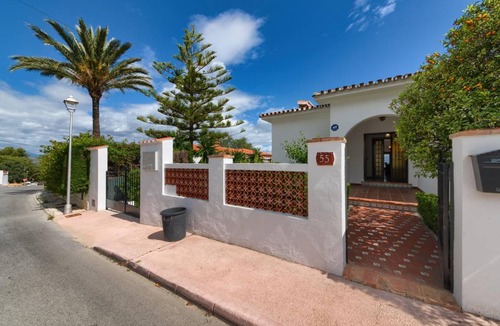 Alhaurin de la Torre Villa | 450 m² Villa ∙ 4 bedrooms ∙ 12 guests