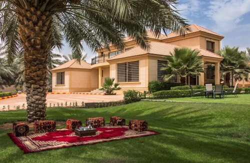 Unaizah Resort | 450 m² Resort ∙ 3 bedrooms ∙ 127 guests