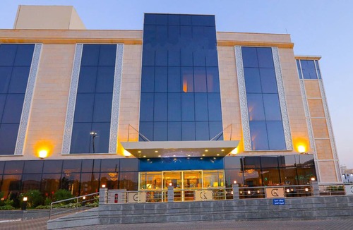 Unaizah Hotel | 47 m² Hotel ∙ 3 guests