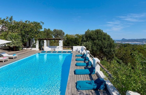 Sant Agusti des Vedra Villa | 477 m² Villa ∙ 5 bedrooms ∙ 10 guests