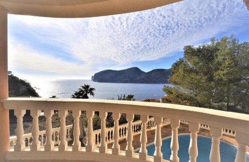 Camp de Mar Villa | 500 m² Villa ∙ 3 bedrooms ∙ 10 guests
