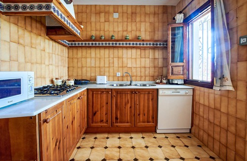 Lucena House | 6 bedroom cozy home in Lucena