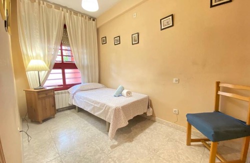 Puente de Vallecas Resort | 85 m² Private room ∙ 1 bedroom ∙ 1 guest