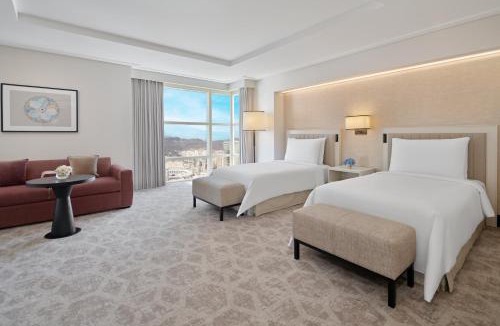 Mecca Hotel | Address Jabal Omar Makkah