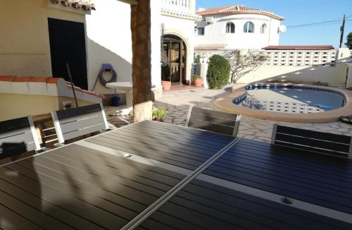 Els Poblets Villa | Adel Locdenia