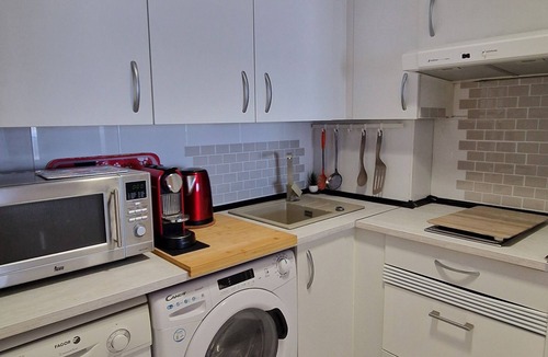 Rejas Apartment | Airport, Airport, Wanda, Plenilunio, Ifema, Cun, Wifi