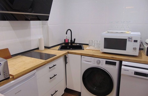 Rejas Apartment | Airport Plenilunio suites blue by beBalmy