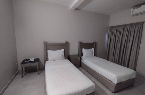 Al Khobar Hotel | Al Iqbal Hotel