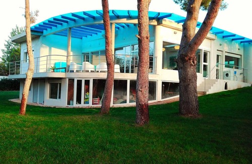 Godelleta Ski Chalet | "ALL NATURE"- Private Oasis.15km to airport. 25 km to Valencia. Sleeps 14+3