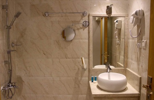 Al Shifa Hotel | AlMuhaidb Residence Abha