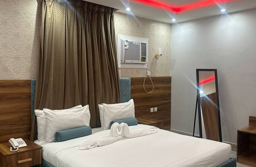 Al Faisaliyah Apartment | almukarramah province,king fahd road