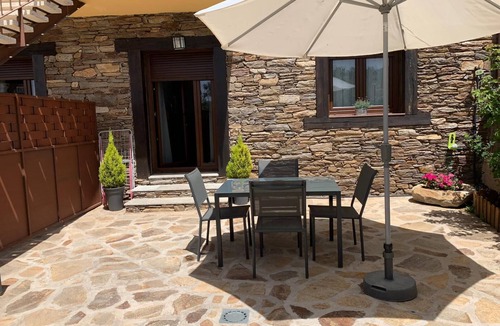 Montejo de la Sierra Cottage | Alojamientos El Horno for 4 people