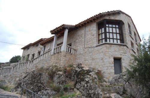 El Berrueco House | Alojamientos El Castillo