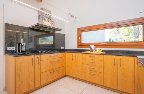 Marina Manresa House | AMEDART - Beautiful house with private garden located near a breath-taking little beach Fr
