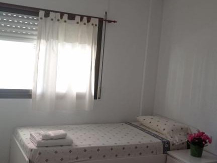 La Pineda Apartment | Apartamento con amplia terraza, ideal familias