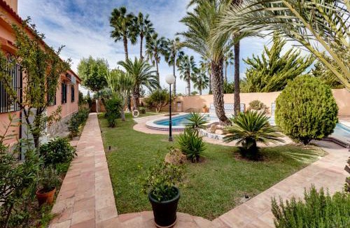 El Chaparral House | Apartamento Esclusivo con Piscina e Giardino