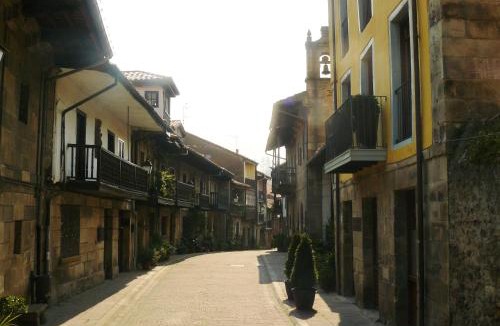 Cartes Apartment | Apartamentos Rurales La Villa de Piedra