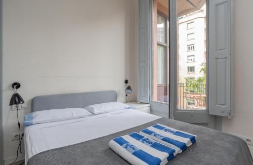 Esquerra de l'Eixample Apartment | ApartEasy - Casanova Elegance