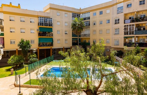 El Puerto de Santa Maria Apartment | Apartment in Private Urbanization with Pool, 10 min. walking from the beach