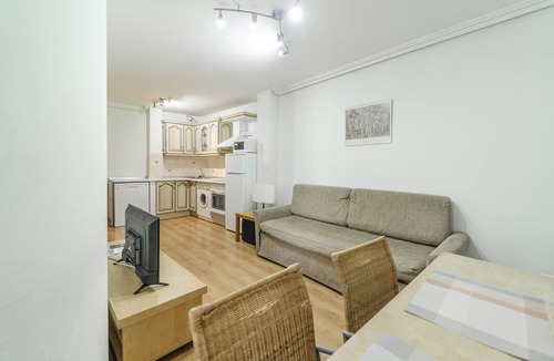 Ezcaray Apartment | Apartment 'Altuzarra Bis' with Mountain View, Balcony and Wi-Fi