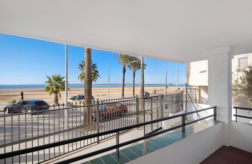 Sanlucar de Barrameda Apartment | Apartment "Sol y mar" with Balcony & A/C