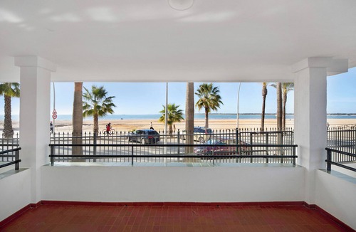 Sanlucar de Barrameda Apartment | Apartment "Sol y mar" with Balcony & A/C