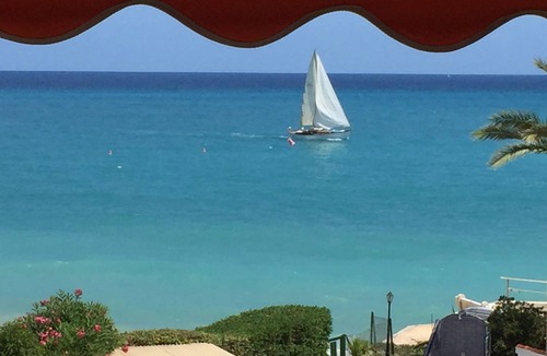 Altea Apartment | APP 2/4 PERS WITH SPLENDID SEA VIEW. SWIMMING POOLS. WI FI + TV INTERN.