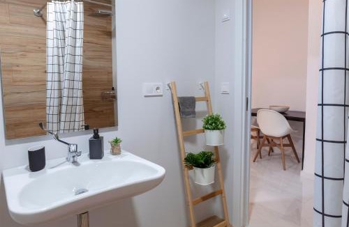 Mestalla Apartment | Artistic Digital Retreat-Great Location Near Metro