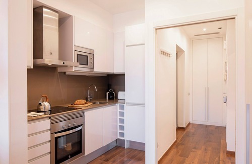 Sant Antoni Apartment | Aspasios Market Balconies