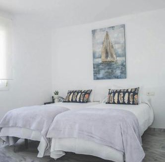 Las Lagunas Apartment | Atico Miramar