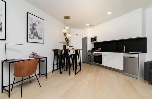 Carabanchel Apartment | Aurora Stays by Charming VI, Apartment for 4 with free parking