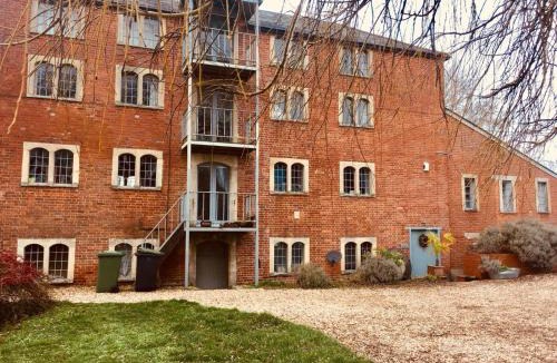 Worton Bed & Breakfast | B&B at The Old Mill
