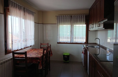 Ponte Caldelas House | Baixo O Castelo House