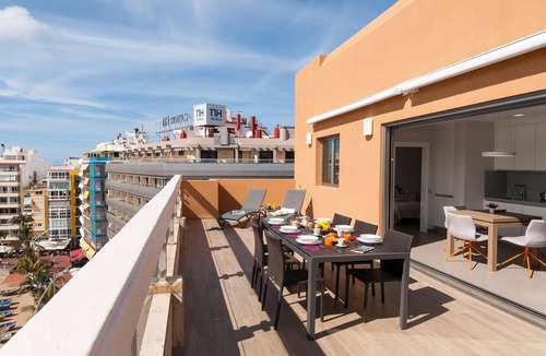 Las Palmas de Gran Canaria Apartment | Beach Apartment Nautilus 8D by VillaGranCanaria