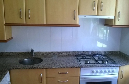 Isla House | Beach island townhouse with private garden with pool community 500m beachG102253