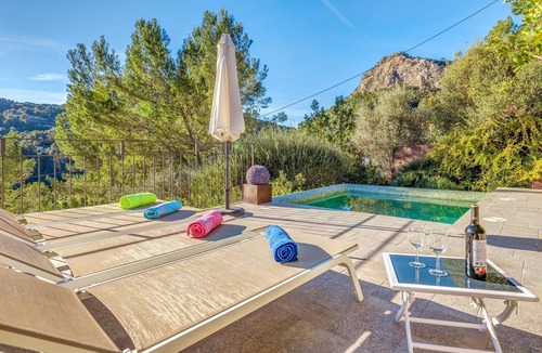 Puigpunyent House | Beautiful Holiday Home Miravall with Mountain View