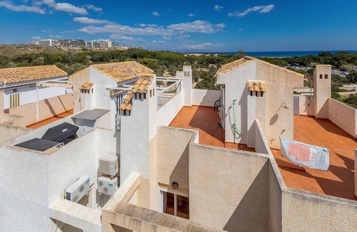 Los Arenales del Sol House | Beautiful home in Santa Pola with WiFi