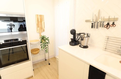Port de Sagunt Apartment | Beautiful renovated apartment in Puerto de Sagunto, 3 bedrooms, air conditioning, near beach