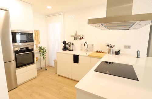Port de Sagunt Apartment | Beautiful renovated apartment in Puerto de Sagunto, 3 bedrooms, air conditioning, near beach