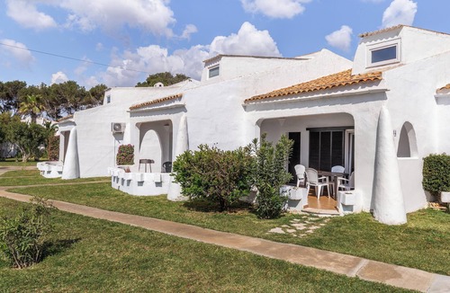 Cala Serena House | Beautiful Vacation Home “Cala Serena Beach 2” with Garden & Terrace