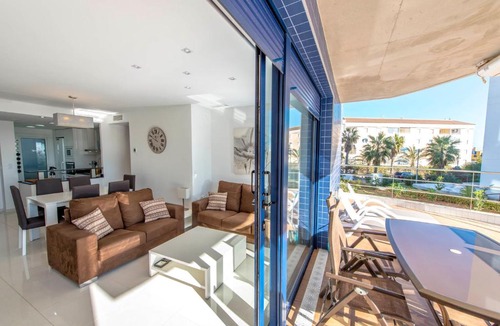 Punta Prima Apartment | Bennecke Acuario
