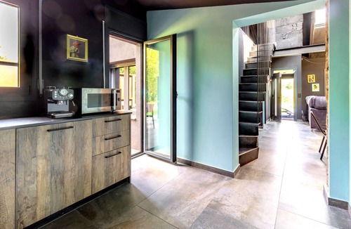 Olot House | Black House - Singular industrial-style house