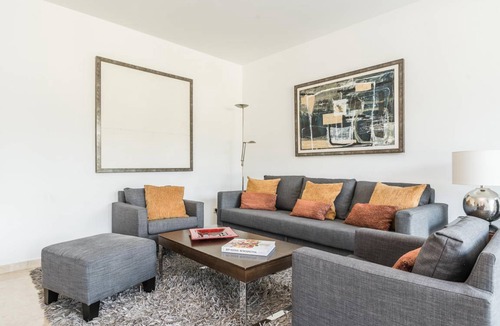 Jeronimos Apartment | BNBHolder Majestic ATOCHA STATION