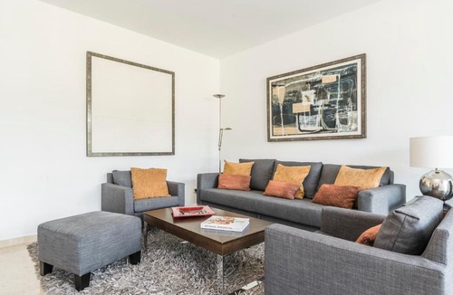 Jeronimos Apartment | BNBHolder Majestic ATOCHA STATION